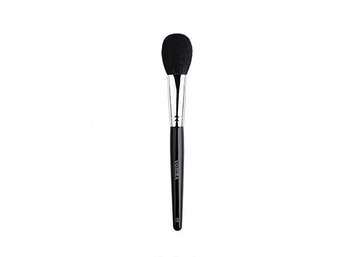 High Quality Round Blush Brush on the cheeckbone and temple